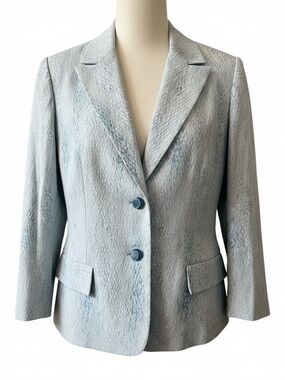 Ecaille Paris Designer Suit Sz 14
(EU 50) Light Blue/Silver
Reptilian Print Vtg